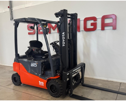 10898 TOYOTA 8FBM20T