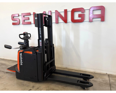 11162 TOYOTA SPE200D.  Tikai 3619 motostundas!