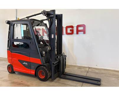 10984 LINDE E25 Automātiska dakšu pagarināšana.