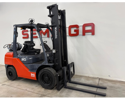 10952 TOYOTA 02-8FGF30F