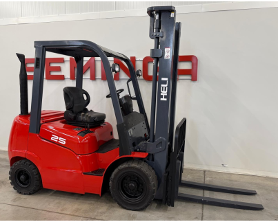 Dīzeļa iekrāvējs 10053 HELI FD25G