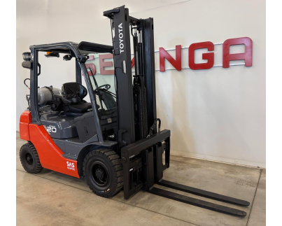 LP fuel forklift 11079 TOYOTA  06-8FG20F