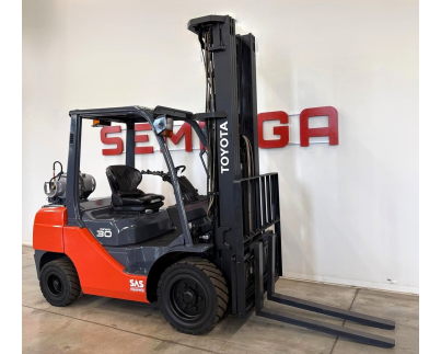 LP fuel forklift 11252 TOYOTA 8FGF30
