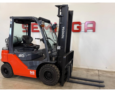 LP fuel forklift 11154 TOYOTA 02-8FGF20