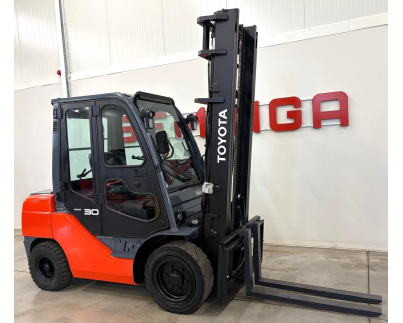 Dyzelinis krautuvas 11214 TOYOTA 02-8FD30